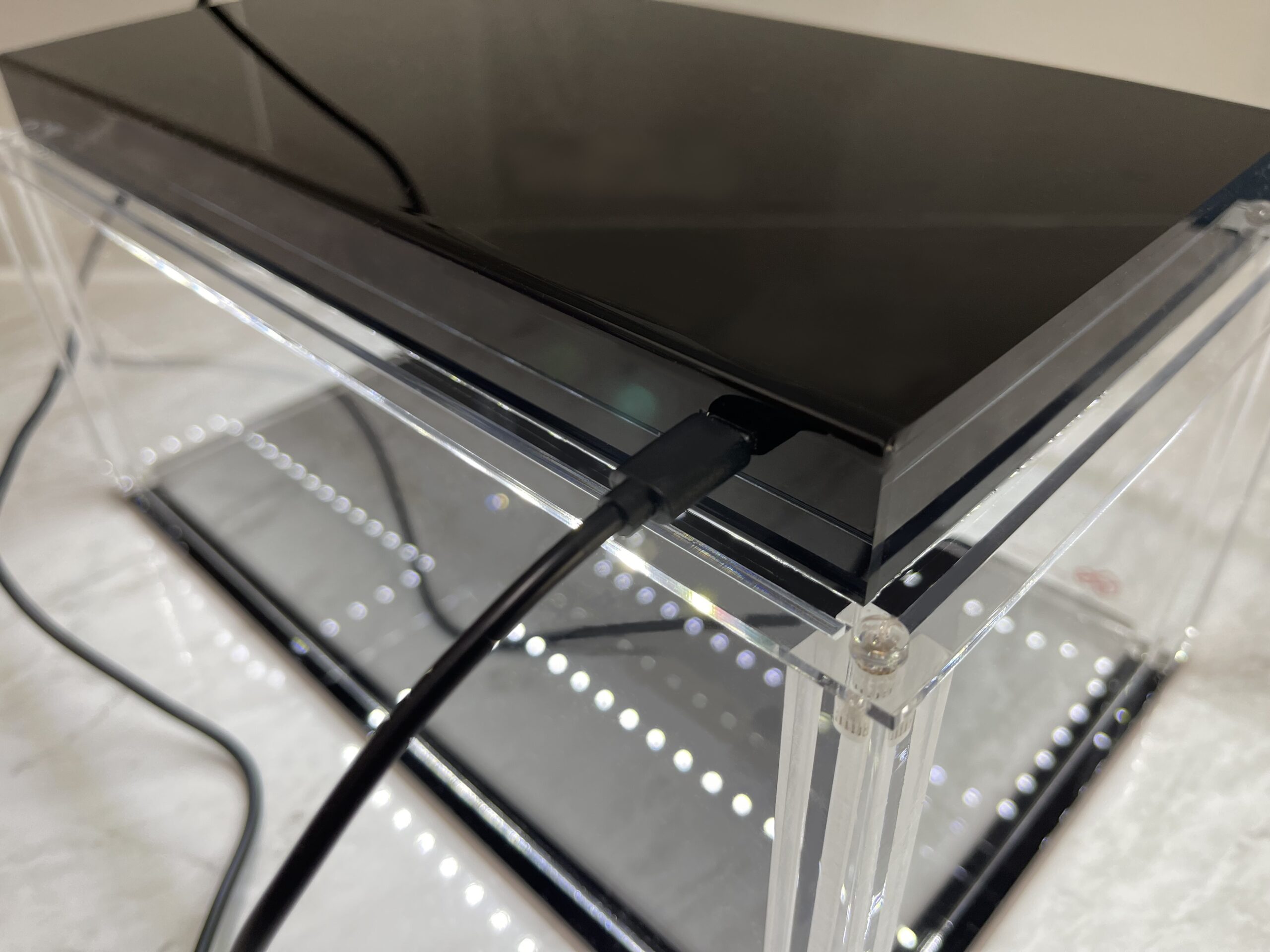 1:18 LED Crystal Case (direct light version) - sliding front display case